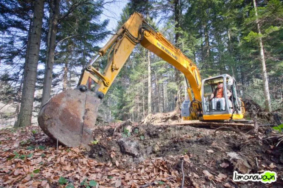 Pierwsze prace przy budowie drogi krzyżowej na Miejską Górę - zdjęcie 11