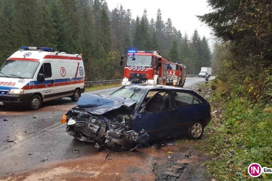 Czołowe zderzenie z busem - zdjęcie 3