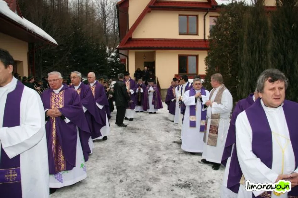 Pogrzeb ks. Józefa Kiełbasy - zdjęcie 5