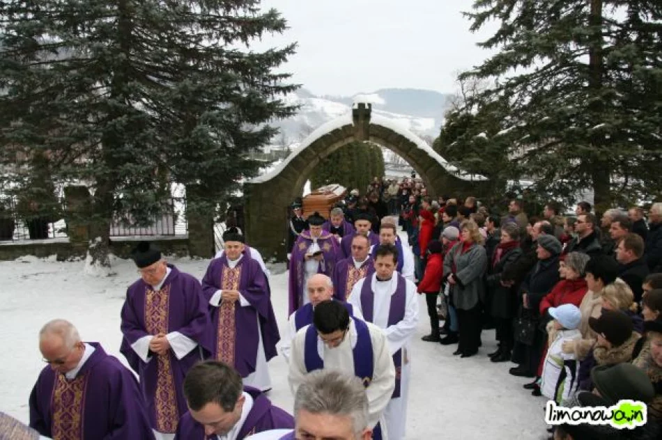 Pogrzeb ks. Józefa Kiełbasy - zdjęcie 8