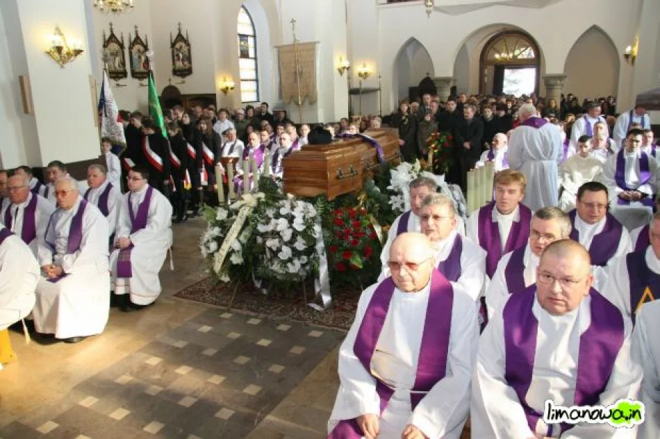 Pogrzeb ks. Józefa Kiełbasy - zdjęcie 13