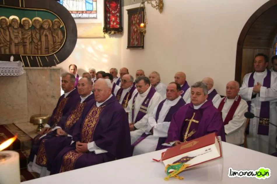 Pogrzeb ks. Józefa Kiełbasy - zdjęcie 17