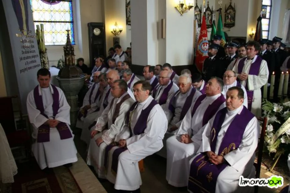 Pogrzeb ks. Józefa Kiełbasy - zdjęcie 19