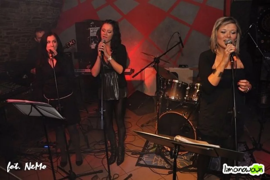 Koncert UNCOVER w Nostalgia PUB - zdjęcie 12