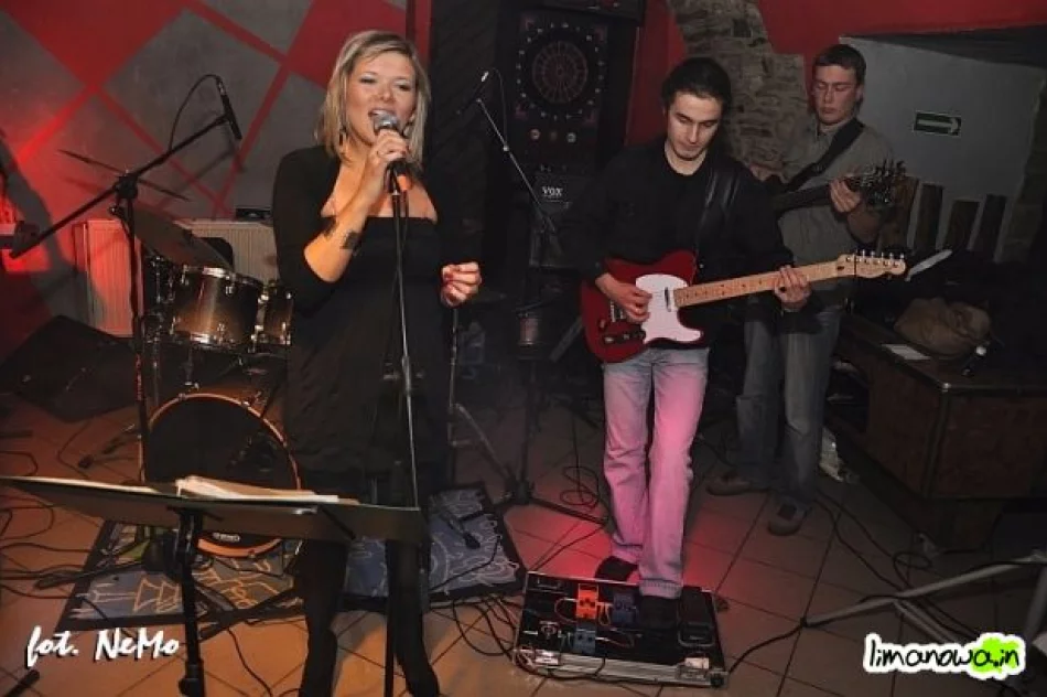 Koncert UNCOVER w Nostalgia PUB - zdjęcie 13