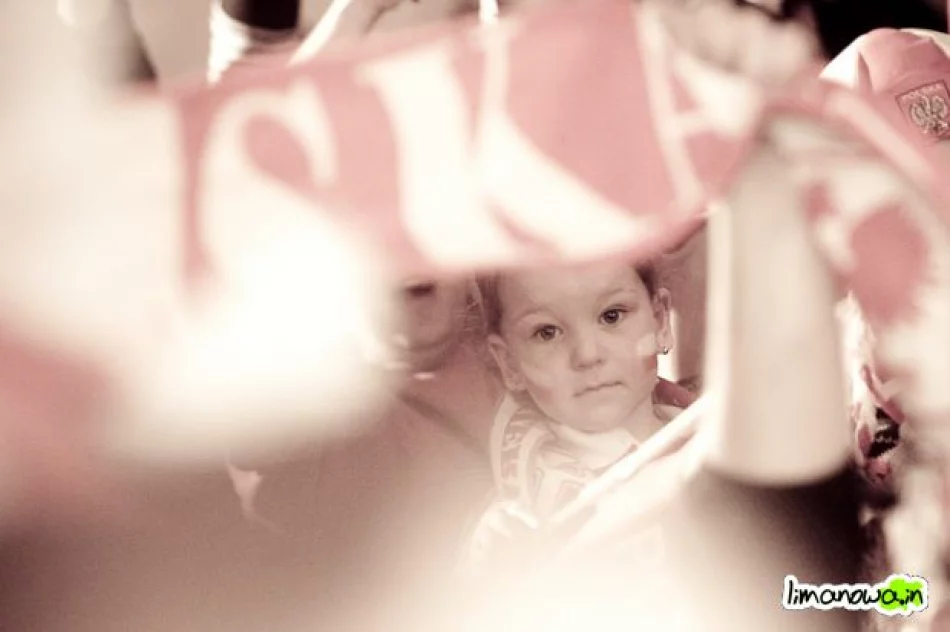 Kibice zamarli - zdjęcie 4