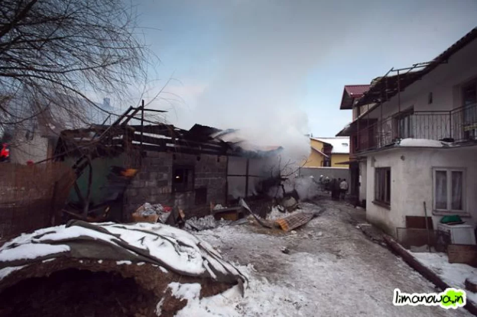 Pożar budynków w Ujanowicach - zdjęcie 13