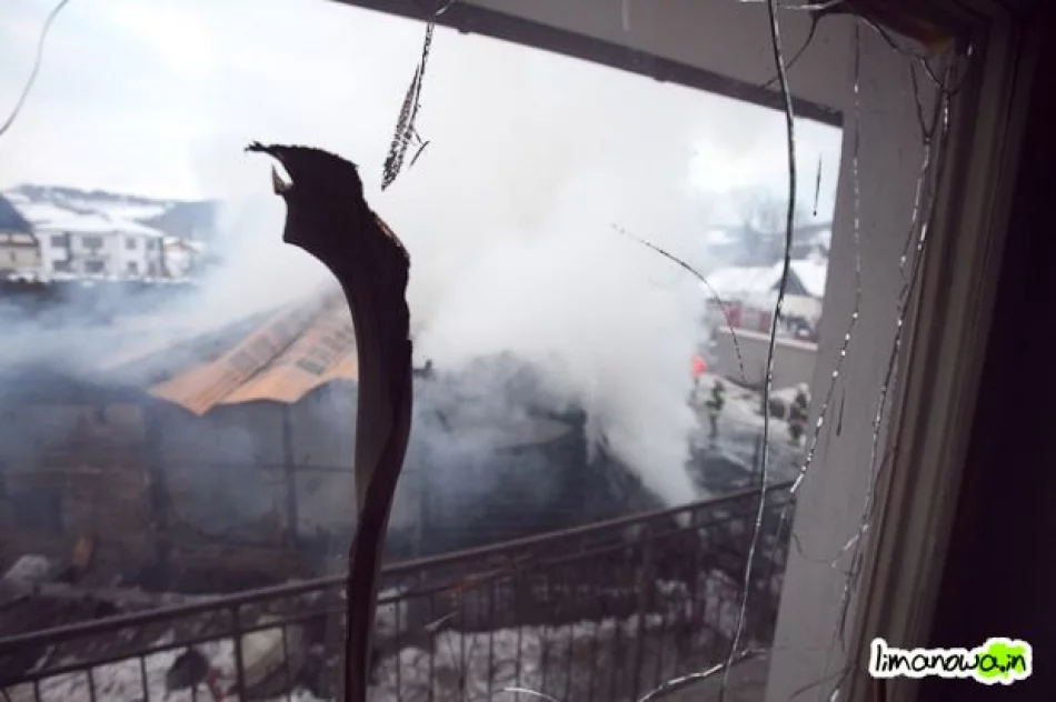 Pożar budynków w Ujanowicach - zdjęcie 17