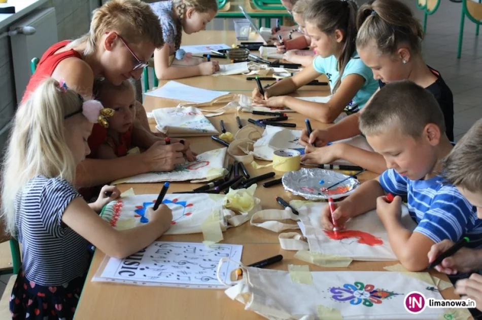 Podsumowanie wakacyjnych warsztatów w bibliotece i jej filiach - zdjęcie 4