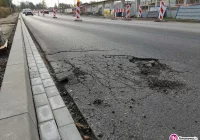 Tak wygląda nowy asfalt po trzech tygodniach od ułożenia... - zdjęcie główne