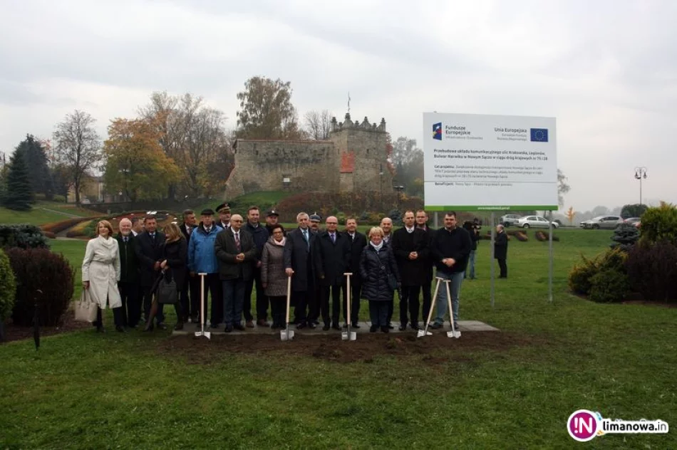 Symbolicznie wbili łopatę - rozpoczęcie ważnej inwestycji - zdjęcie 2