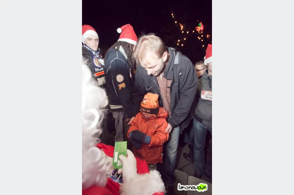 Mikołajki na rynku - zdjęcie 11