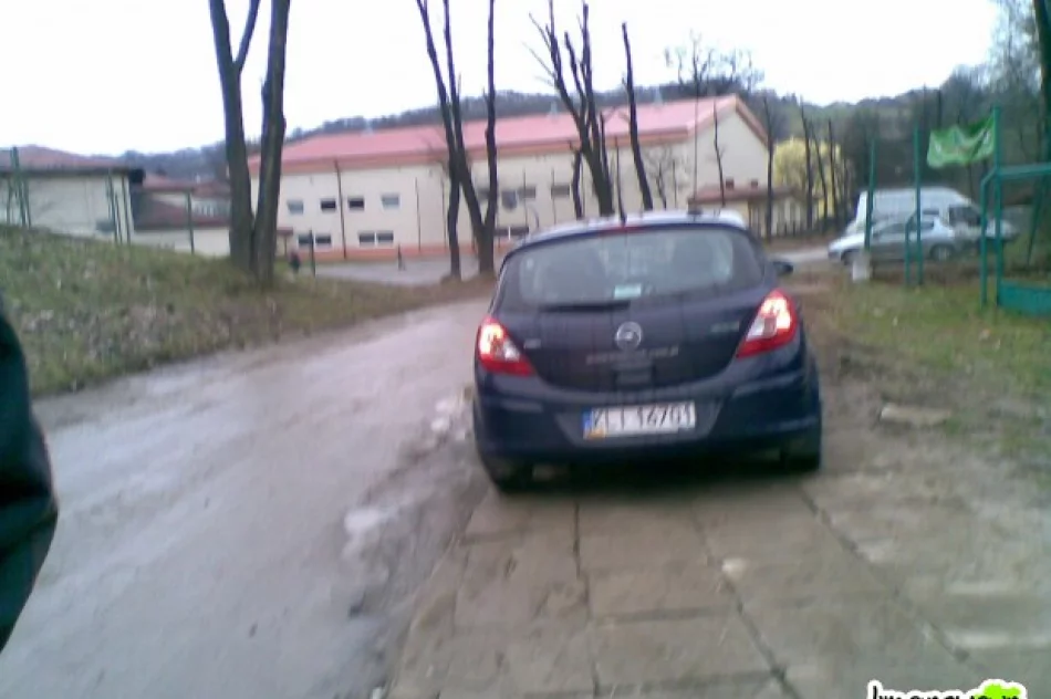 "Uczą parkować" - grudzień - zdjęcie 8