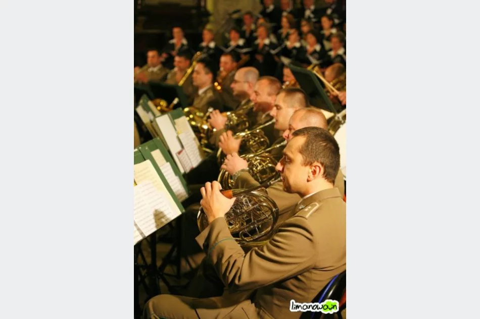 Canticum koncertował wspólnie ze Strażą Graniczną - zdjęcie 12