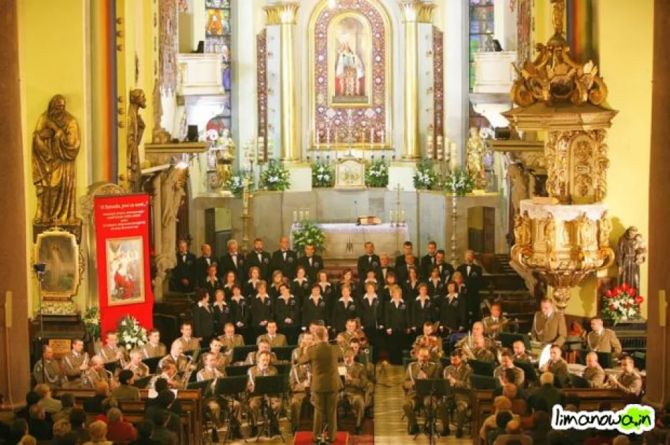 Canticum koncertował wspólnie ze Strażą Graniczną - zdjęcie 13