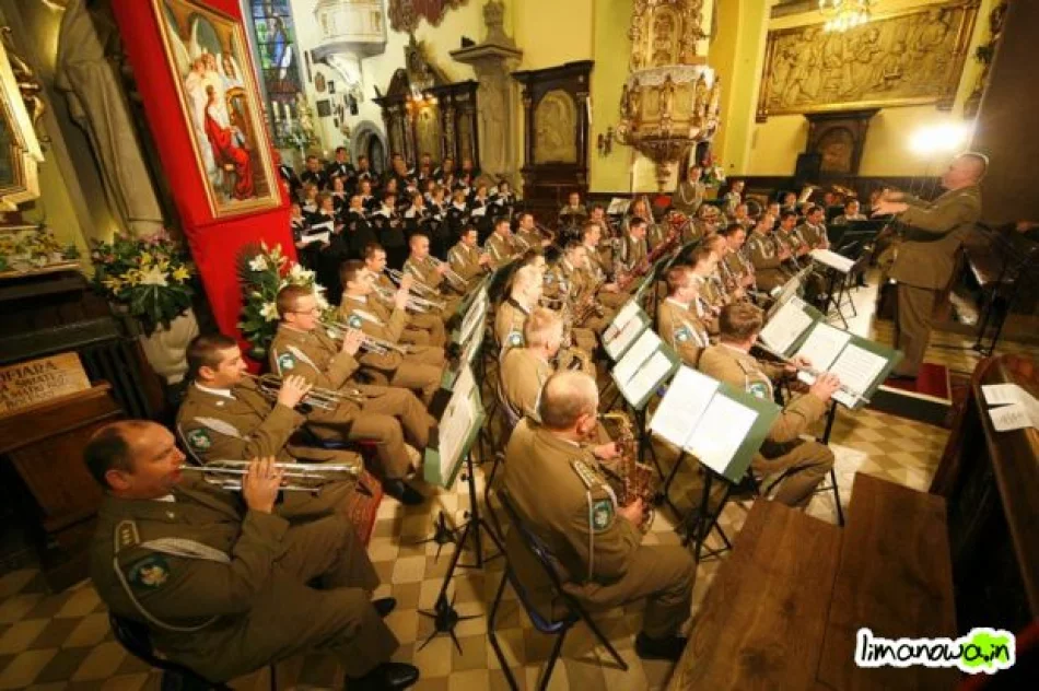 Canticum koncertował wspólnie ze Strażą Graniczną - zdjęcie 17