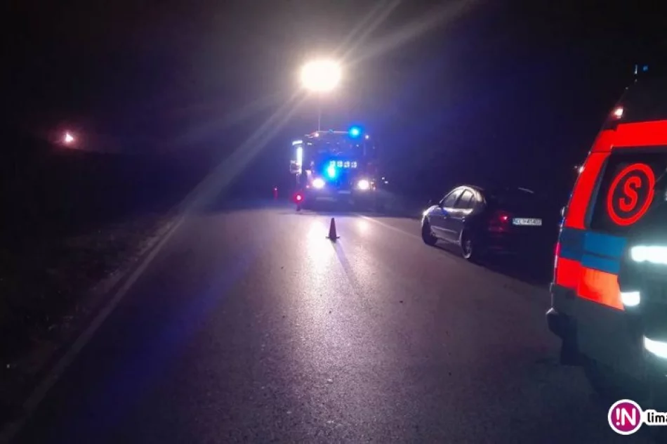 Pięć kolizji. 19-latek wypadł z drogi i uderzył w drzewo - zdjęcie 3