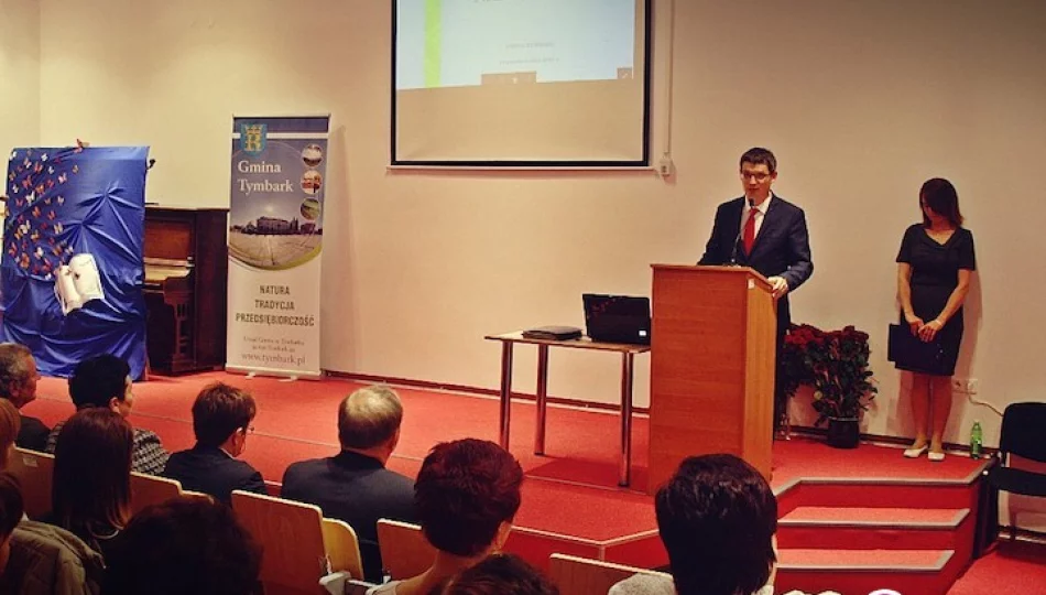 Nagrody dla dyrektorów i nauczycieli w Gminny Dzień Edukacji - zdjęcie 1