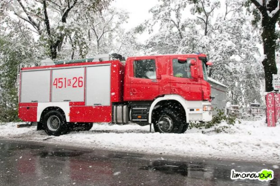 Połamane drzewa blokowały drogi - zdjęcie 14