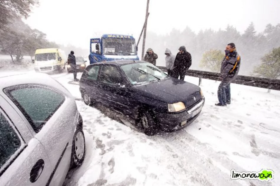 Krajówka nr 28 zablokowana - galeria zdjęć - zdjęcie 17