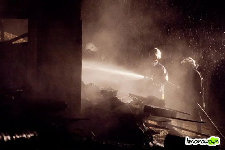 Całkowicie spłonął tartak - zdjęcie 2