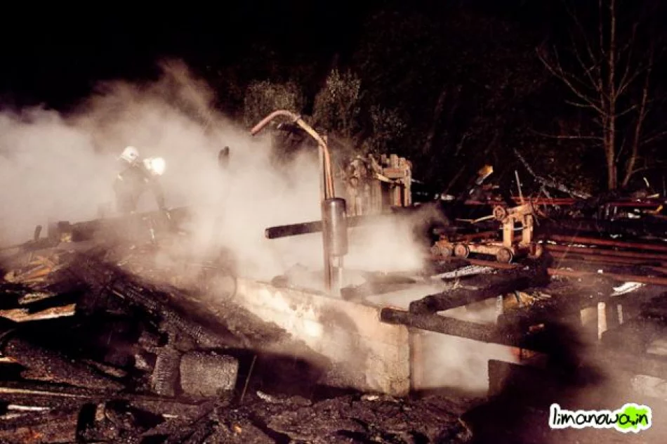 Całkowicie spłonął tartak - zdjęcie 6