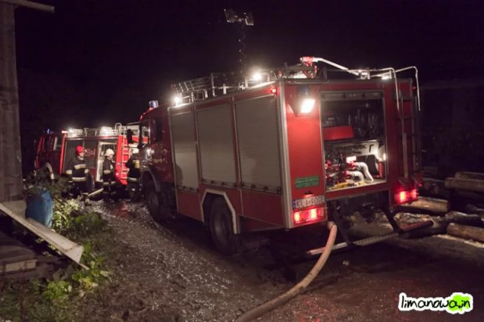 Całkowicie spłonął tartak - zdjęcie 9