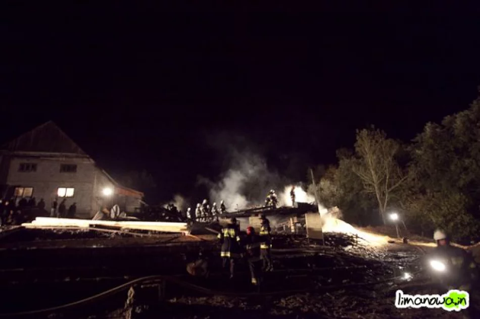 Całkowicie spłonął tartak - zdjęcie 12