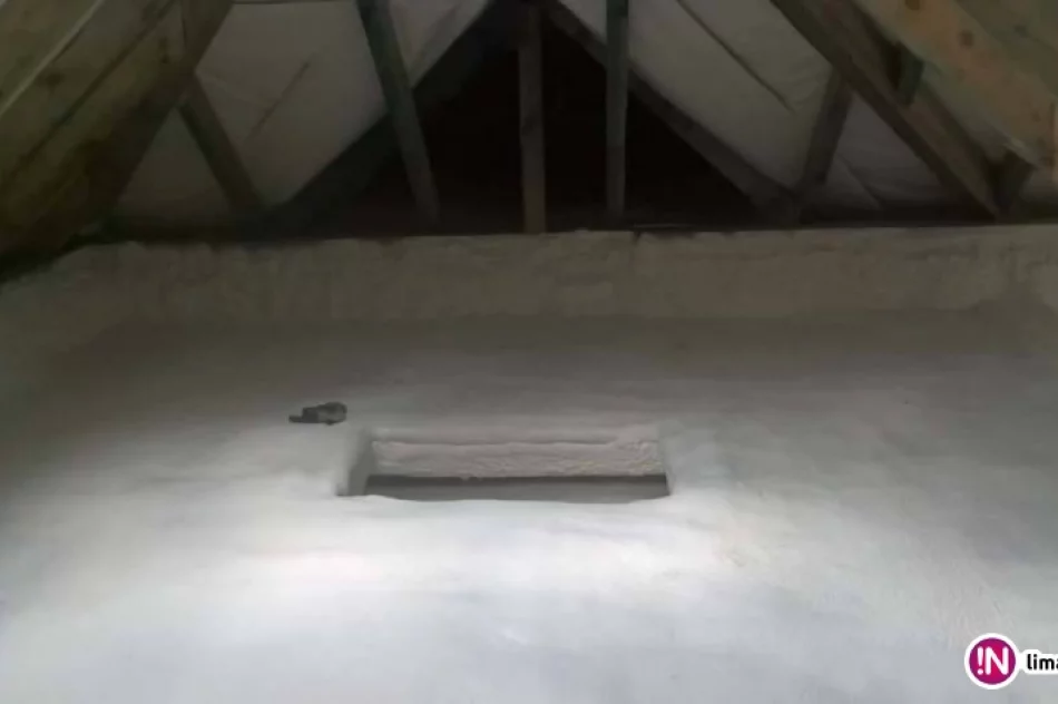 Cieplejszy dom zimą - docieplanie pianą poddaszy i skosów betonowych - zdjęcie 3