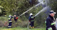 Pożar budynku mieszkalnego – wypadek strażaków - zdjęcie 4