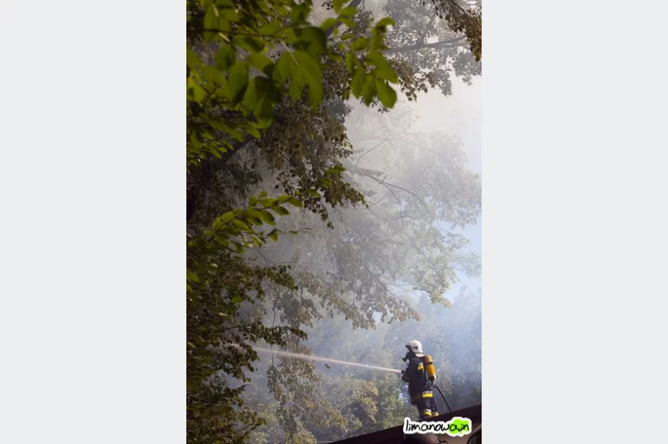 Pożar budynku mieszkalnego – wypadek strażaków (zdjęcia i filmik) - zdjęcie 15