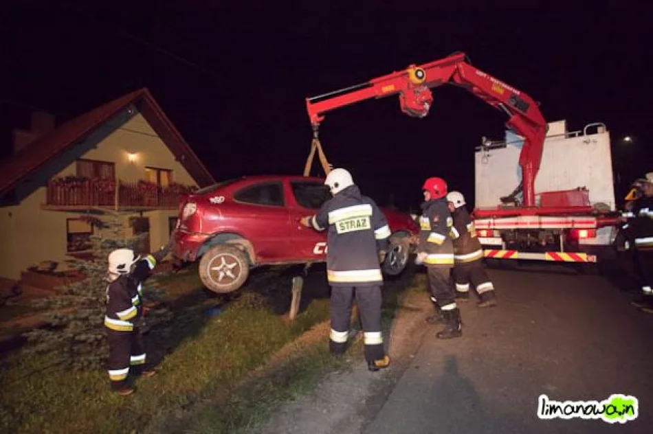 Słup poleciał kilkadziesiąt metrów dalej - zdjęcie 13
