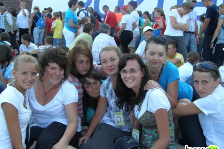 Pielgrzymka na Jasną Górę - zdjęcia część 2 - zdjęcie 15