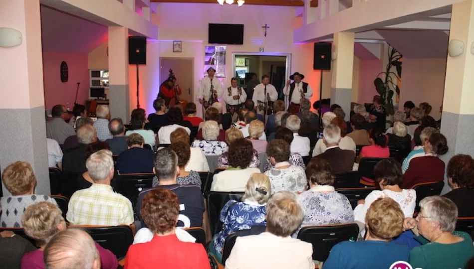 Uroczyste obchody Międzynarodowego Dnia Osób Starszych - zdjęcie 1