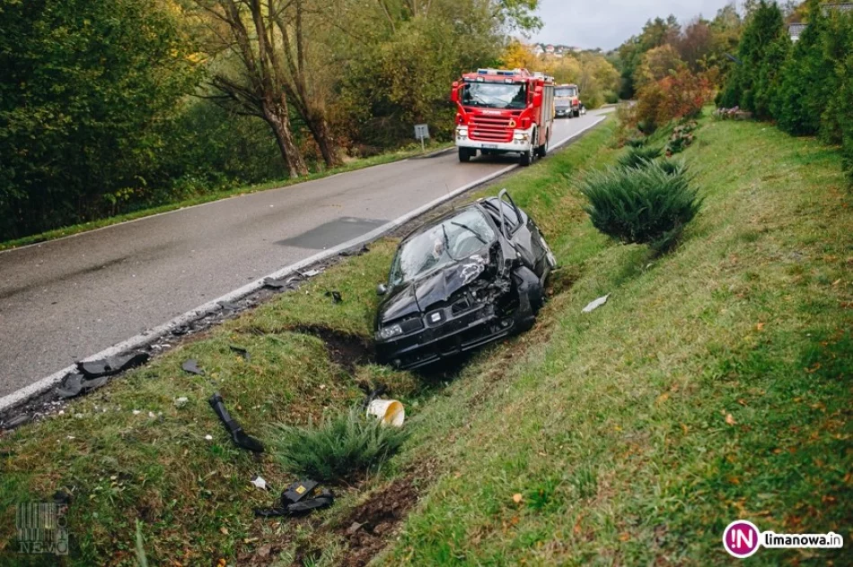 Trzy osoby w szpitalu po zderzeniu aut - zdjęcie 2