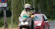 Kibic TdP kopnął policjanta - zdjęcie 2