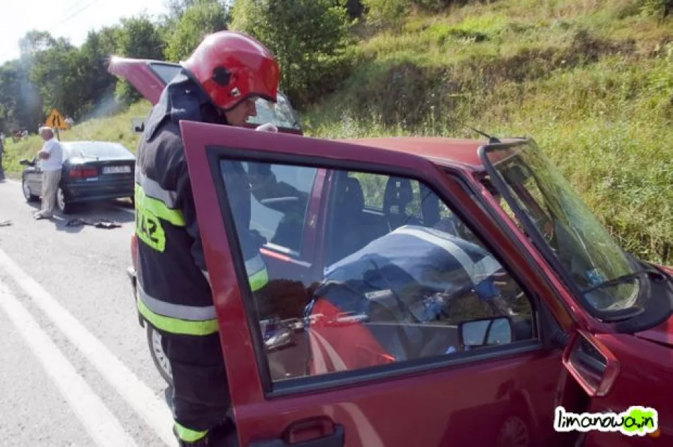 3 osoby ranne w wypadku 4 samochodów - zdjęcia i film - zdjęcie 5
