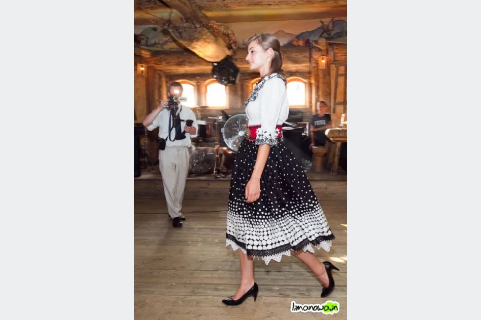 Pokazy mody w Młynie - zdjęcie 14