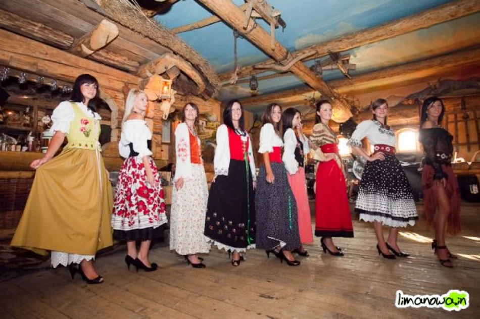 Pokazy mody w Młynie - zdjęcie 19