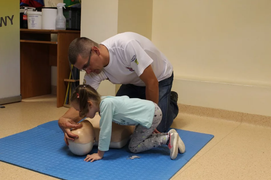 Spotkanie z ratownikami w Miejskim Przedszkolu Nr 2 - zdjęcie 4