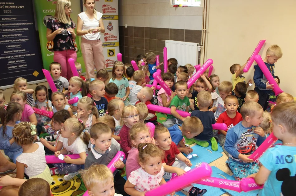 Spotkanie z ratownikami w Miejskim Przedszkolu Nr 2 - zdjęcie 6