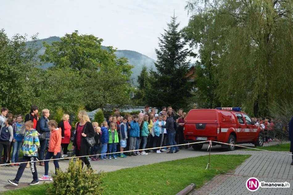 Dym w kotłowni i ewakuacja szkoły - zdjęcie 3