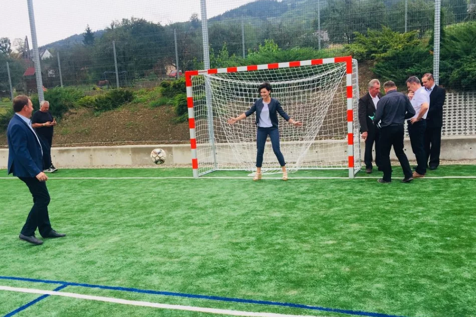 Szkolne boiska w nowej odsłonie za prawie 1,8 mln zł - zdjęcie 6