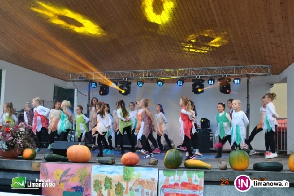 Dziękowali za zbiory podczas 19. 'Owocobrania' - zdjęcie 2