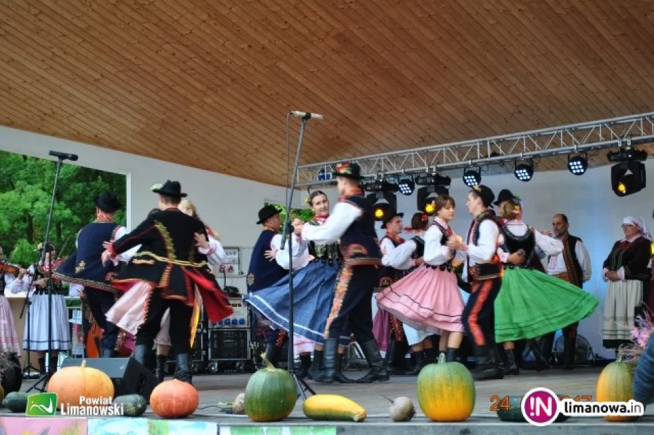 Dziękowali za zbiory podczas 19. 'Owocobrania' - zdjęcie 3