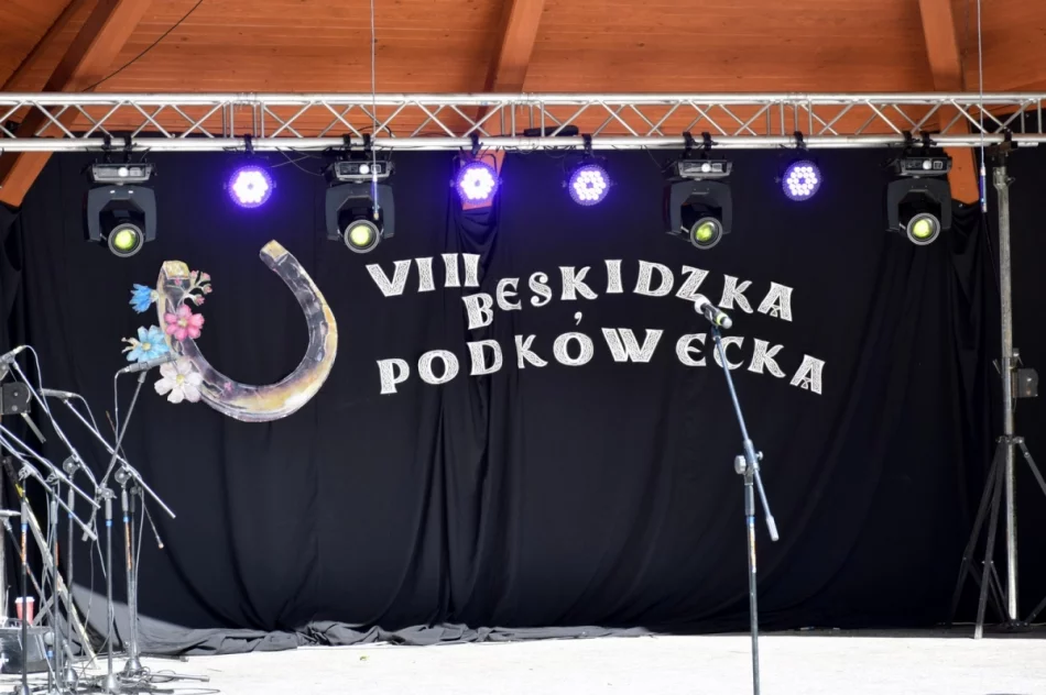 I miejsce dla zespołu "Spod Kicek" na Festiwalu "Beskidzka Podkówecka" - zdjęcie 6