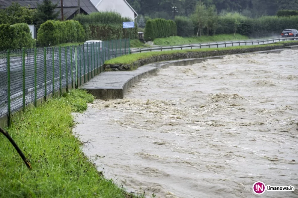 Wprowadzono pogotowie przeciwpowodziowe. 14 interwencji straży (wideo) - zdjęcie 2