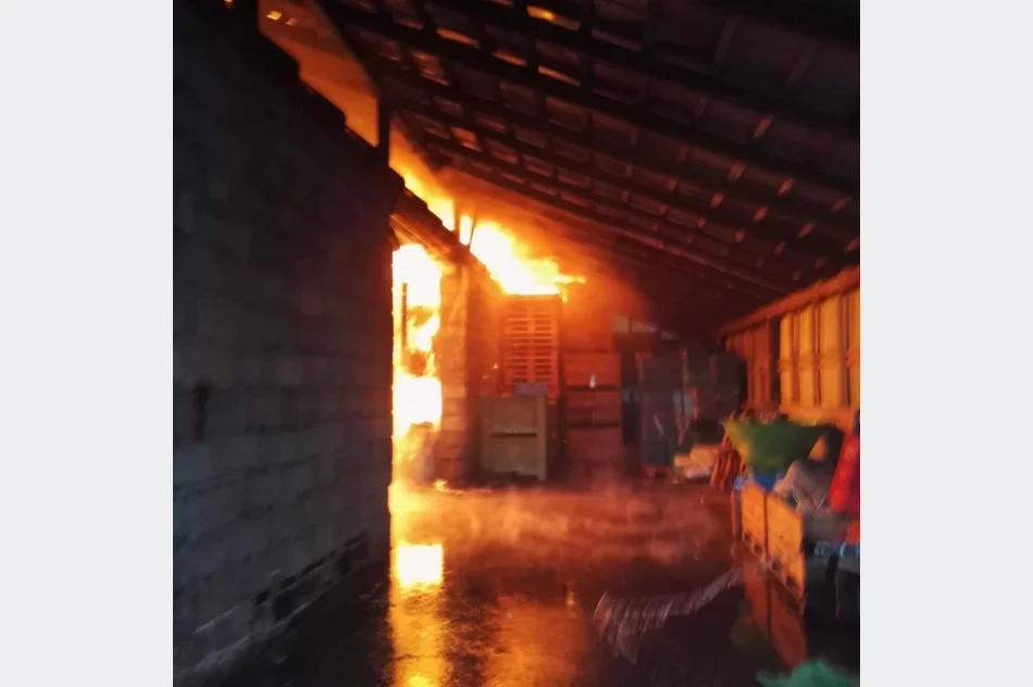 43 strażaków walczyło z ogniem, Straty sięgają 1 mln zł - zdjęcie 5