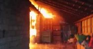 43 strażaków walczyło z ogniem, Straty sięgają 1 mln zł - zdjęcie 5
