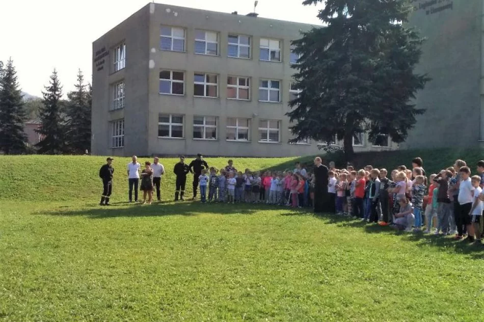 Próbna ewakuacja - ZESPÓŁ SZKOLONO - PRZEDSZKOLNY NR 4 W LIMANOWEJ - zdjęcie 4